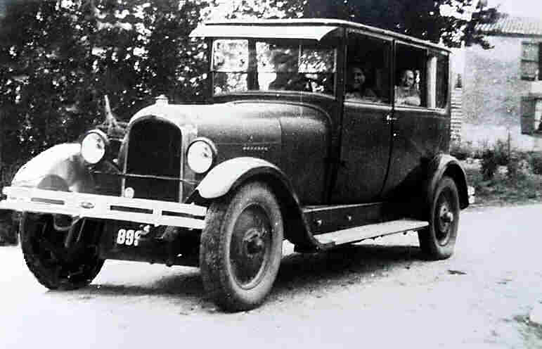 La B 14 Citroën achetée en 1938 pour faire les marchés de la côte (coll. M. Cl. Brosseau)